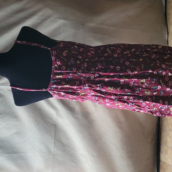 Sleeveless string strap dress with floral print - Picture 7 of 8